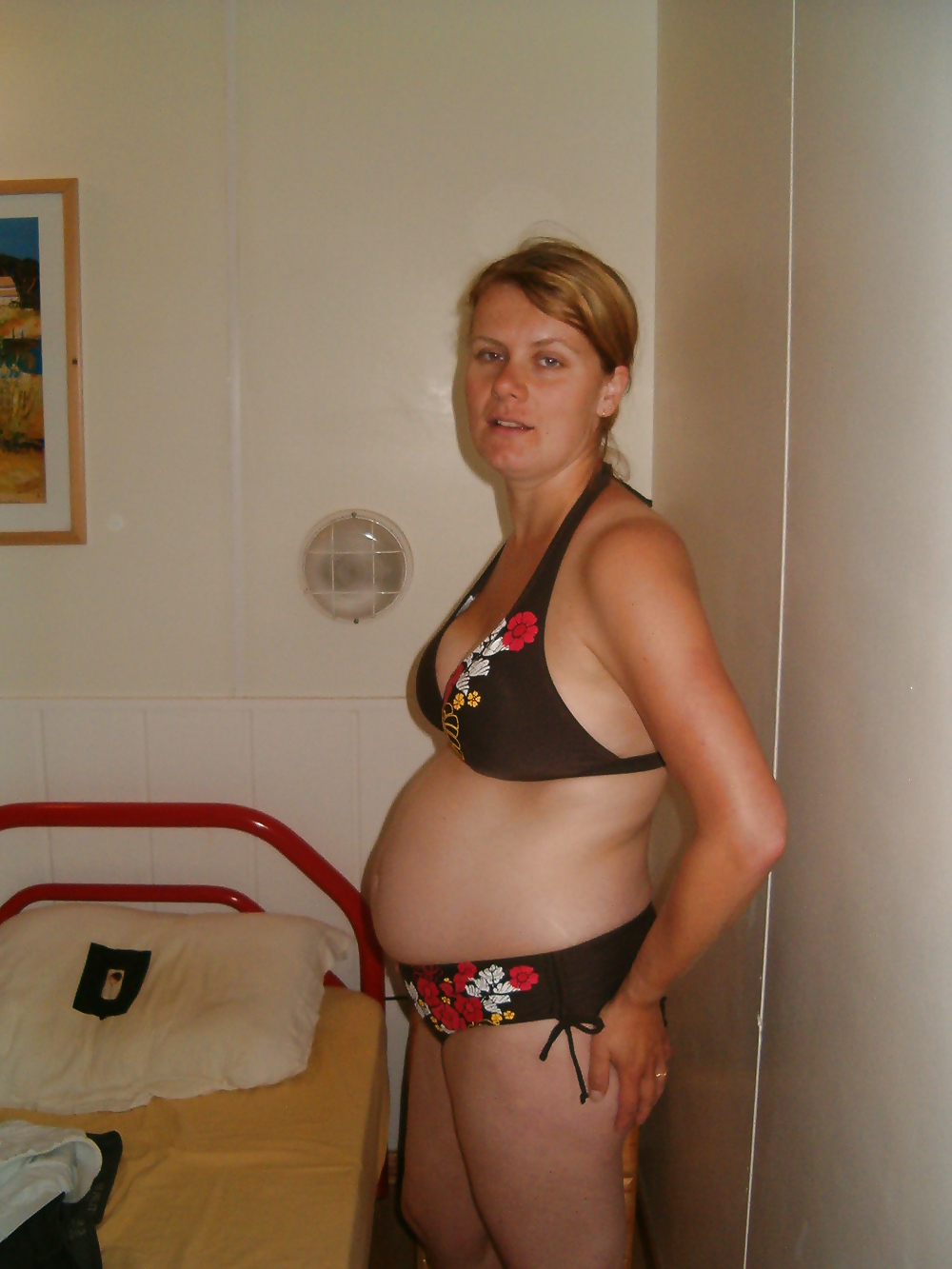 Sexy pregnant mom (dirty comments please) #6060649