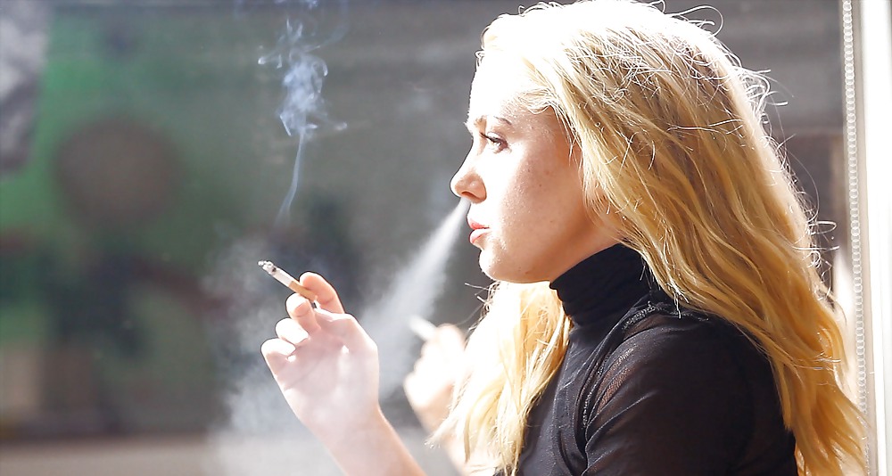 Glamour Smoking: Jessica #18283162