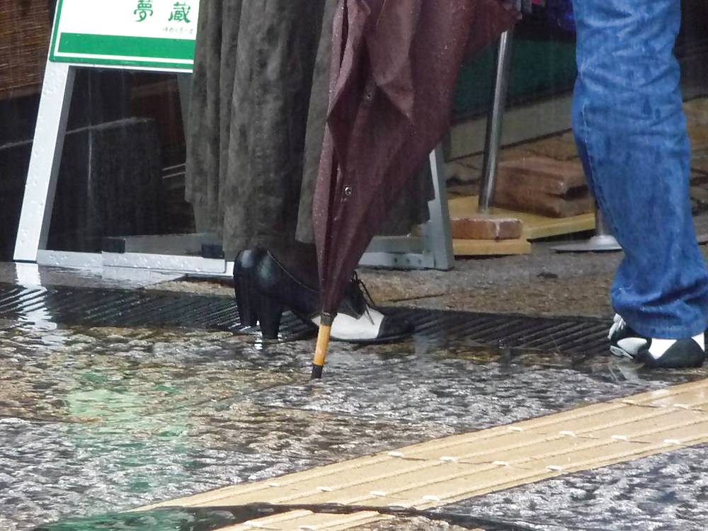 Japanese Candids - Feet on the Street 16 #5362866