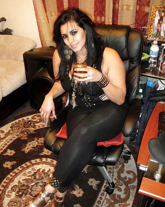 Arab milf #21787099