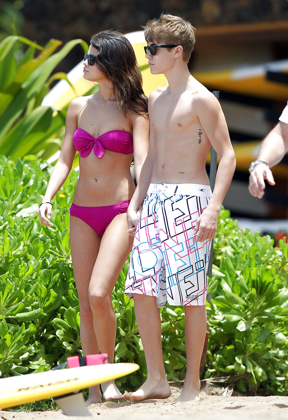 Selena Gomez En Bikini Avec Bieber Sur La Plage De Hawaii #3978225