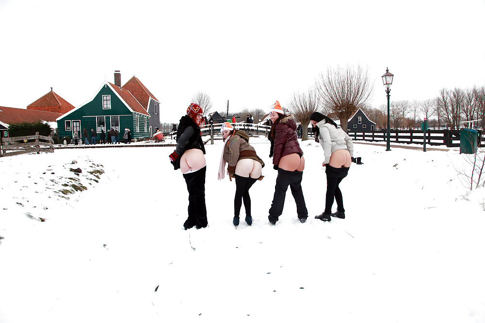 Julia,Elisa,Britt & Gylve on the Dutch Ice. #7286040