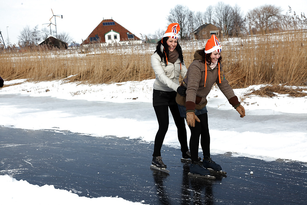 Julia,Elisa,Britt & Gylve on the Dutch Ice. #7286051