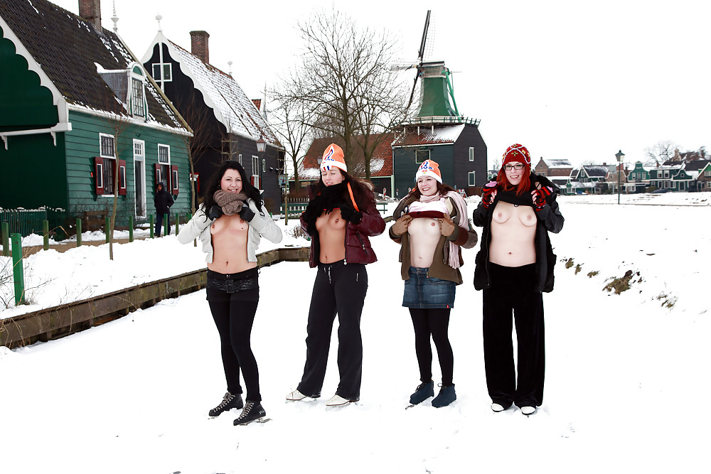 Julia,Elisa,Britt & Gylve on the Dutch Ice. #7286105