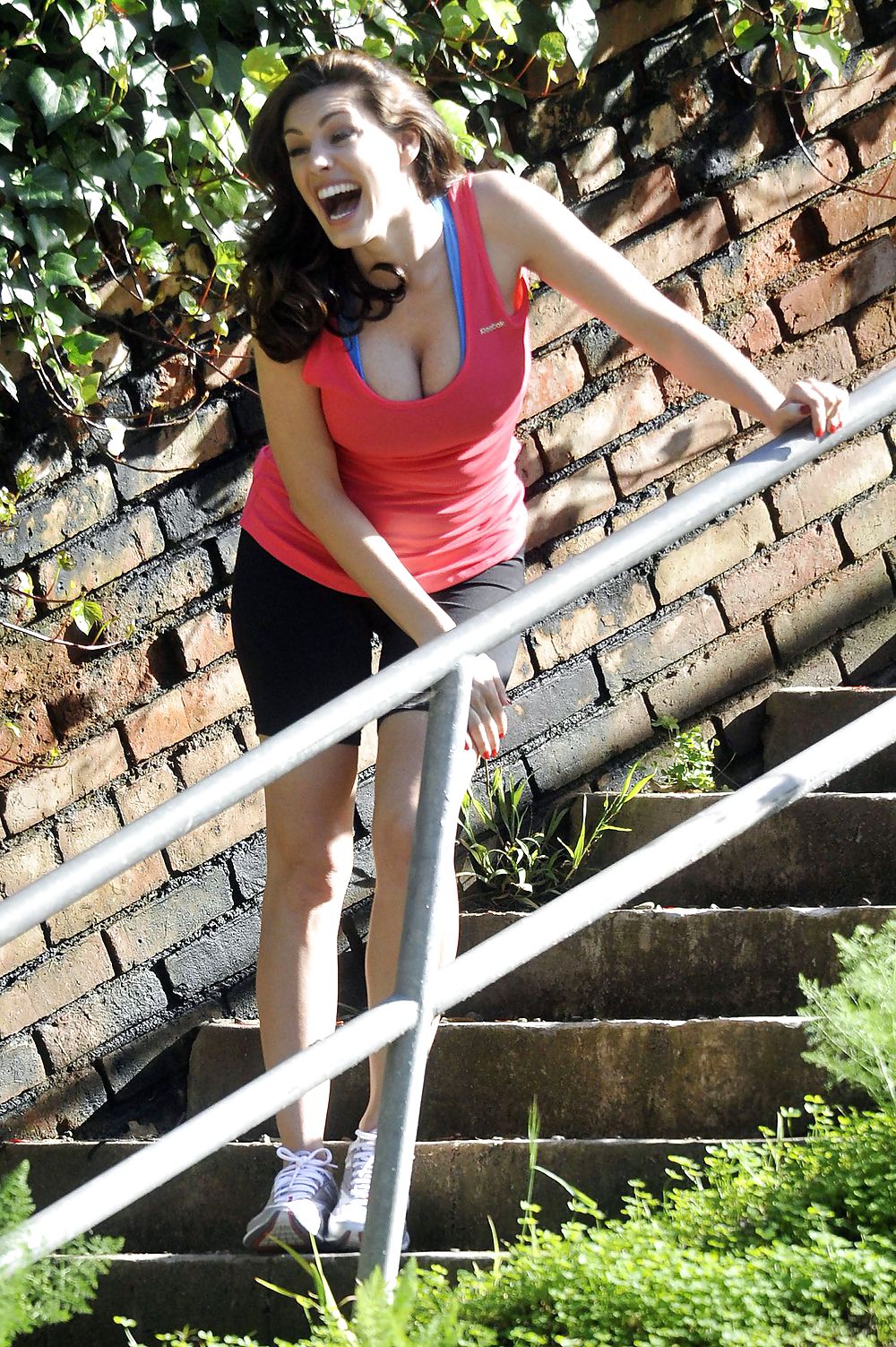 Kelly Brook Sehr Leggycleavage Reeboks Strand Schießen Candids #4453876