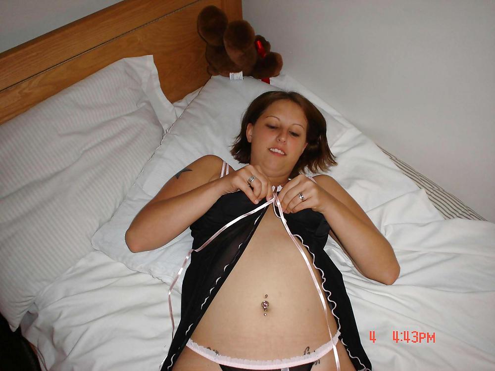 CHUBBY BRUNETTE POSING #9406975