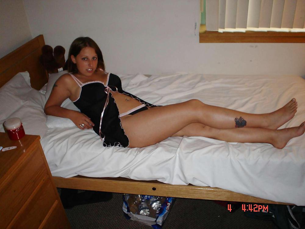 CHUBBY BRUNETTE POSING #9407067