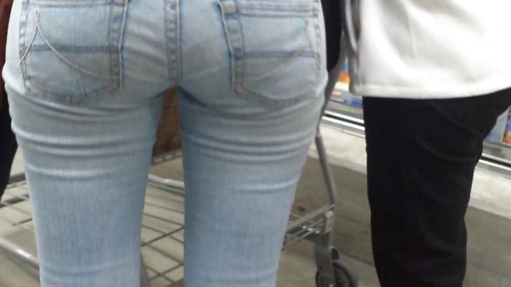Ass & Hintern In Engen Aussehenden Blauen Jeans Fein #11220724