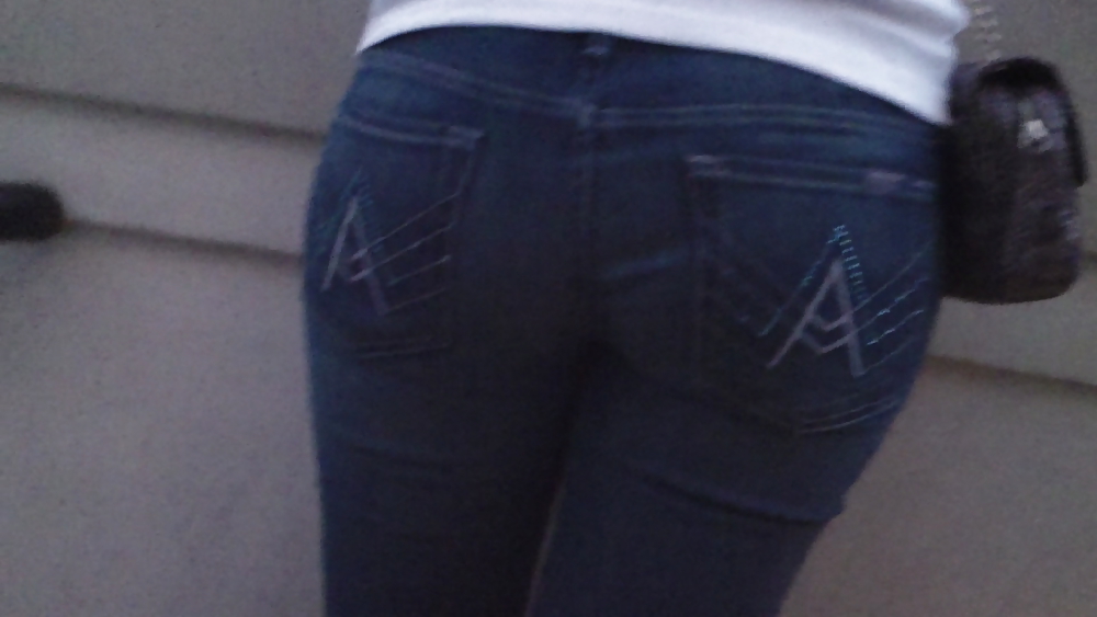 Ass & Hintern In Engen Aussehenden Blauen Jeans Fein #11224772