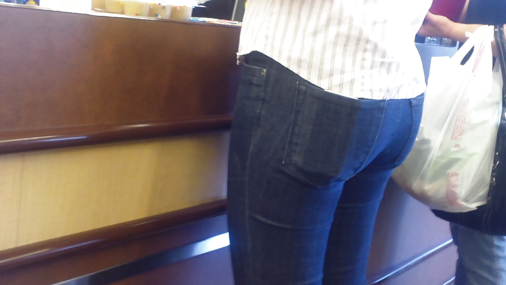 Ass & Hintern In Engen Aussehenden Blauen Jeans Fein #11226481