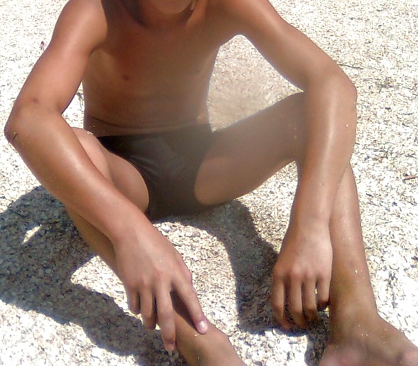 B in speedo #19001529