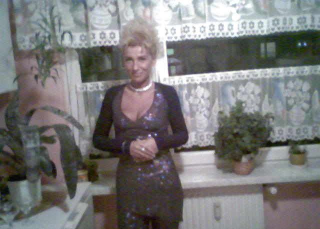 UK Beautiful Milf #4312125