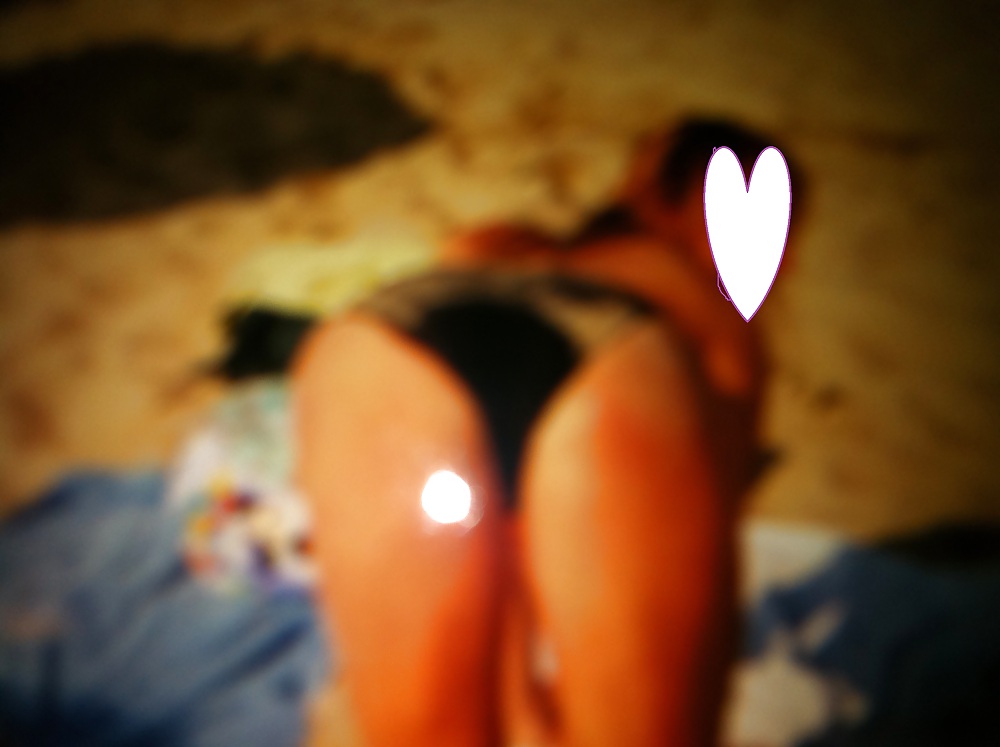 Horny exhib gf on beach #8810889