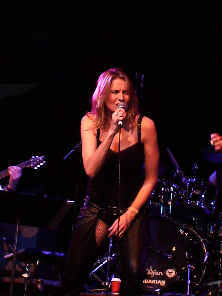 Lucy Lawless and Renee O Connor by twistedworlds
 #4013734
