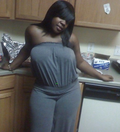 Thicka que un snicka 1
 #1866121