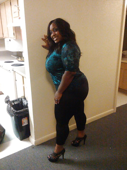 Thicka que un snicka 1
 #1866162