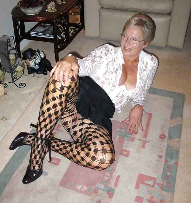 Grannies and matures in stockings 03 #15674961