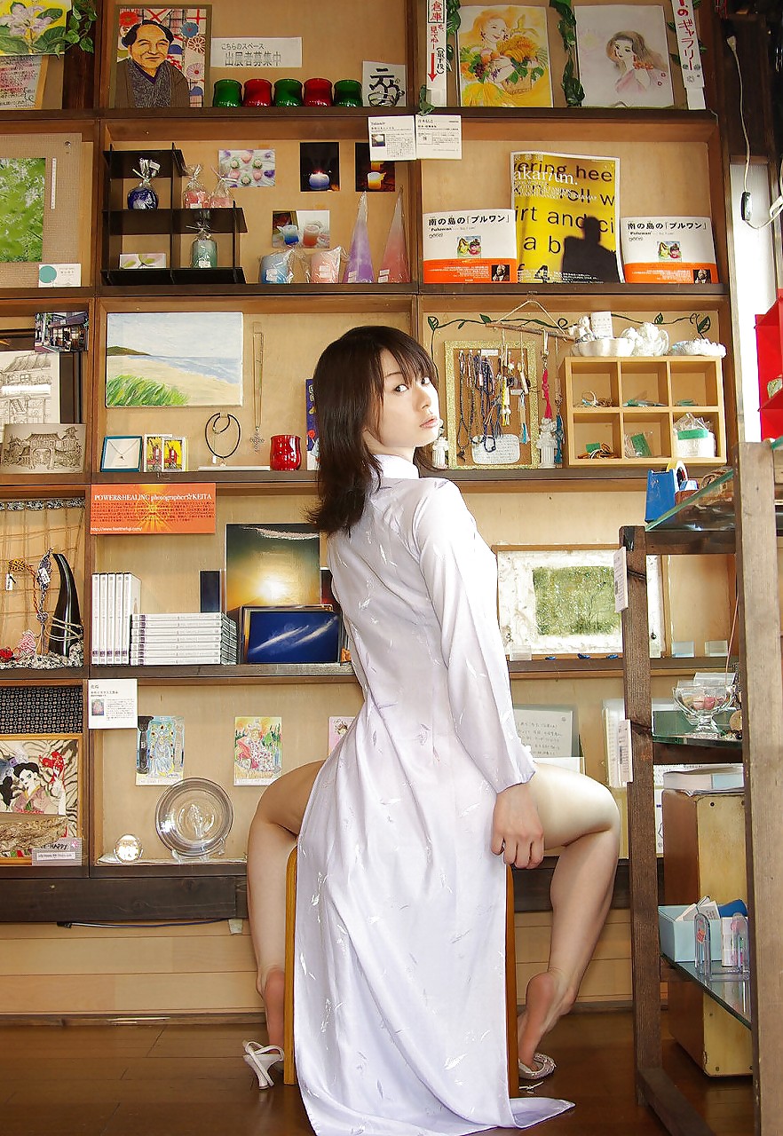 セクシーなアオザイ
 #14663154