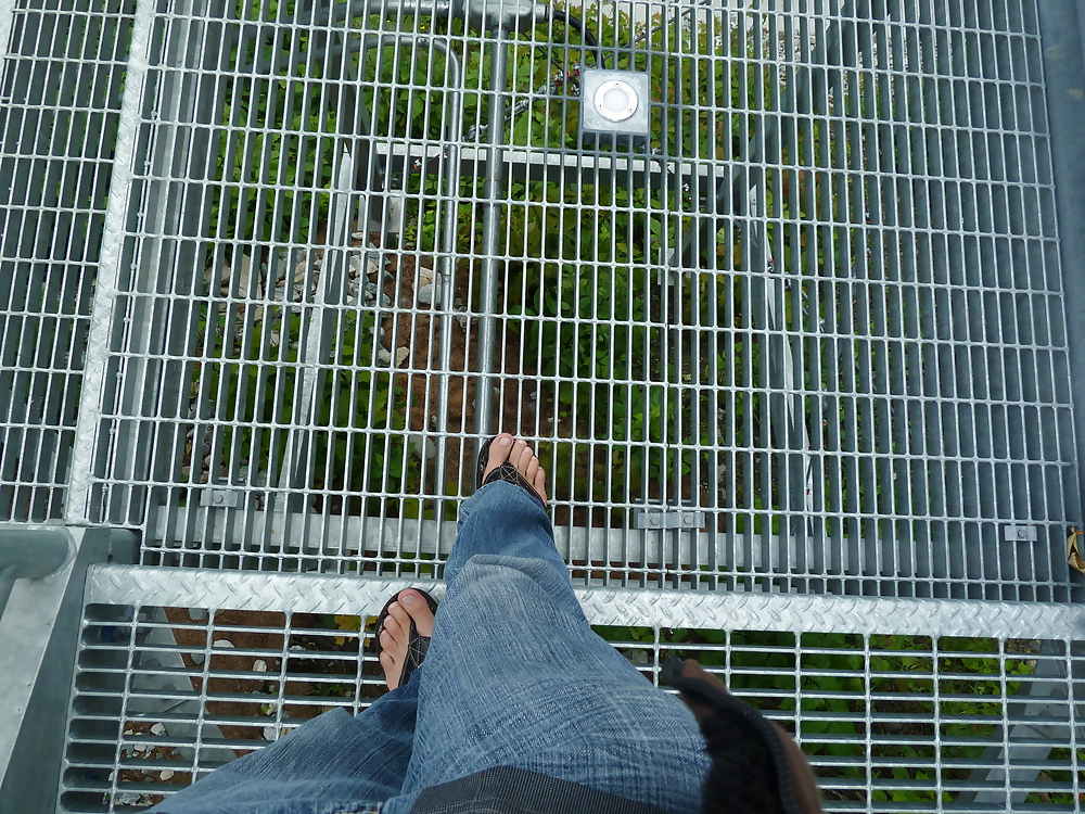 Interesting feet and toes #9702935