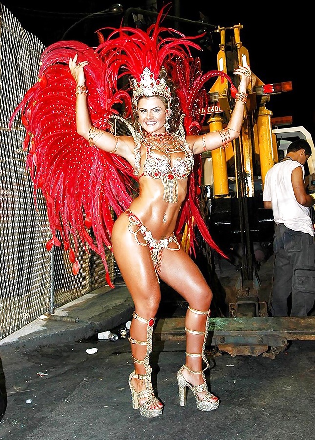 Carnaval brasileño erótico por twistedworlds
 #10064199