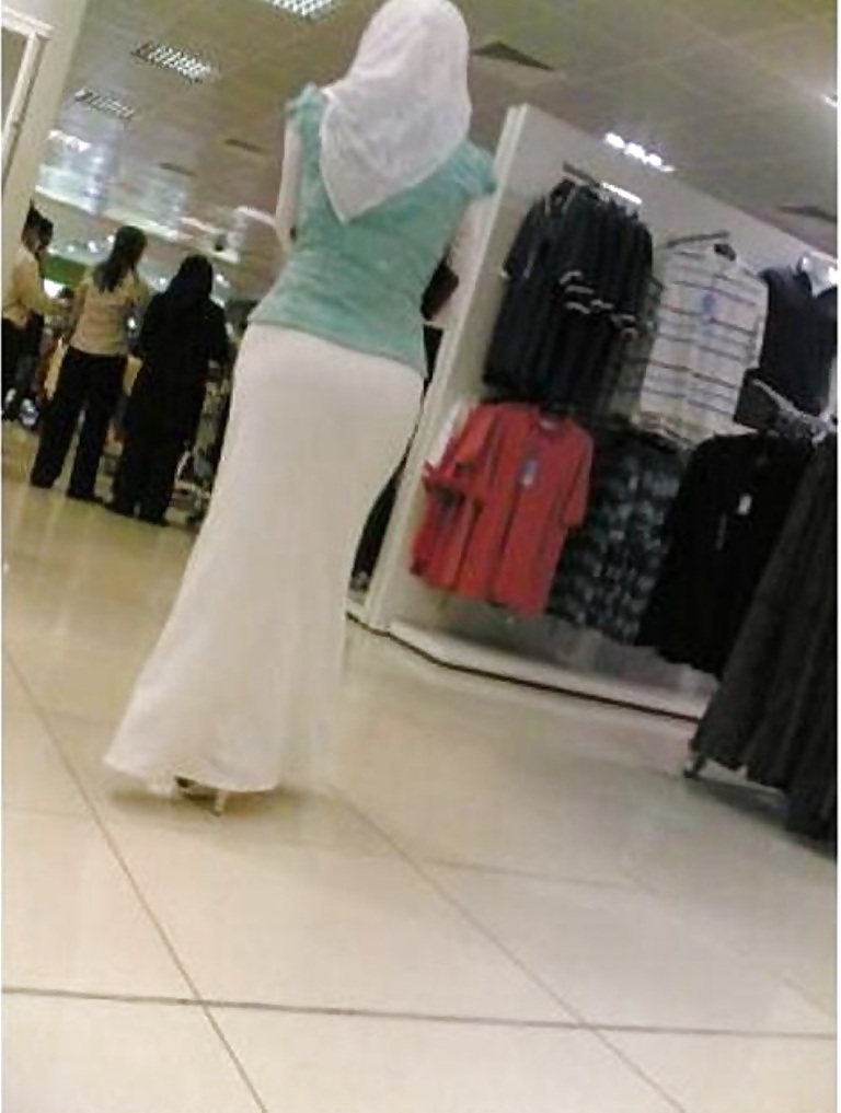 Hot Arab Bitch #3819171