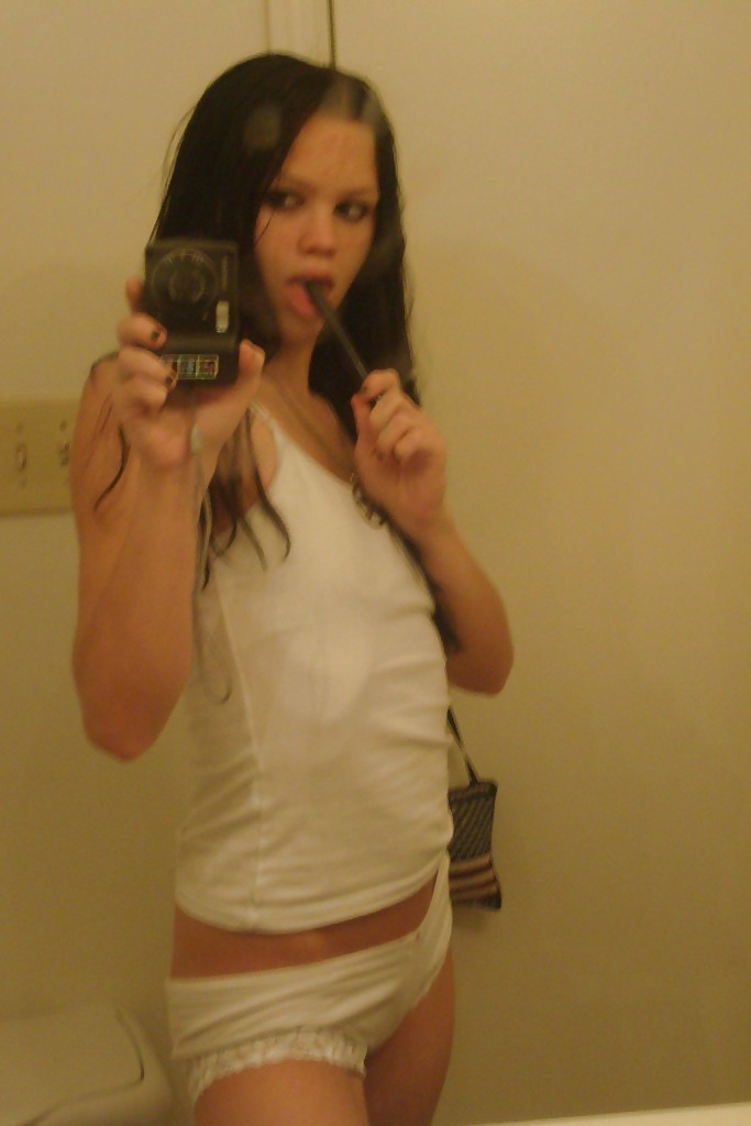 Selfshot 17 #16726284