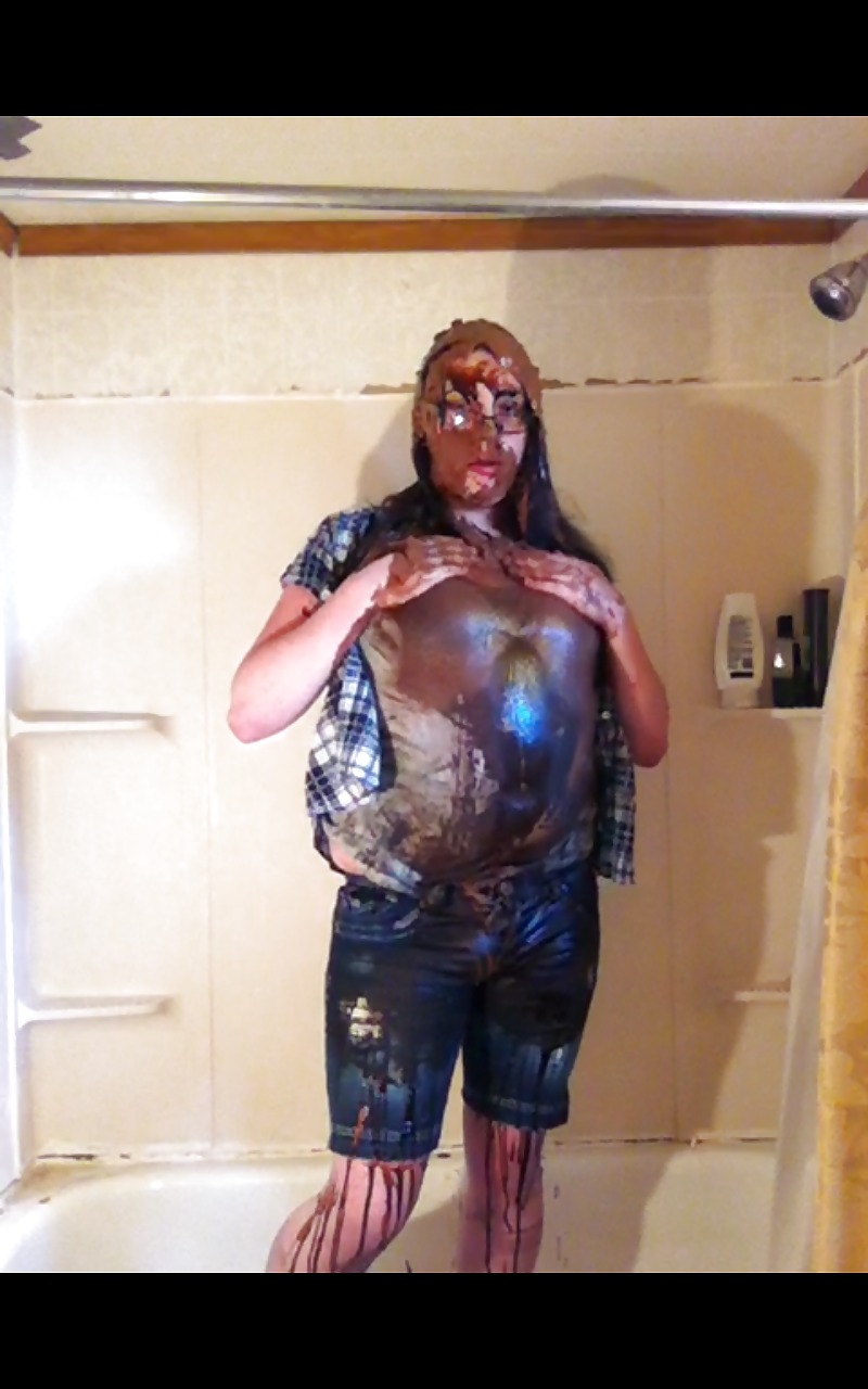 T-girl gets messy with chocolate and cake batter #16049191