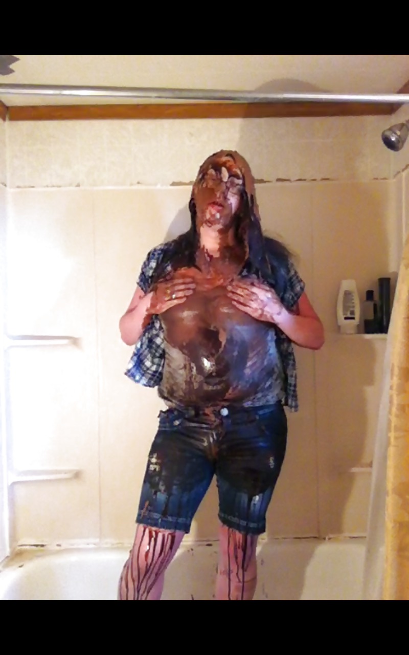 T-girl gets messy with chocolate and cake batter #16049198