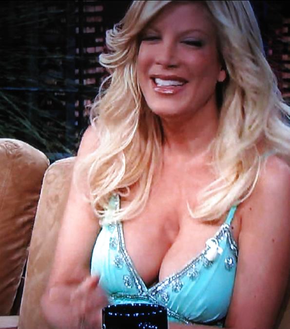 Tori spelling glamour, nude, caps 
 #4847666