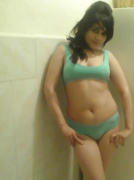 美しいアラブ人
 #14937335