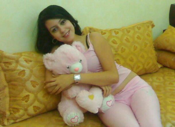 美しいアラブ人
 #14937343