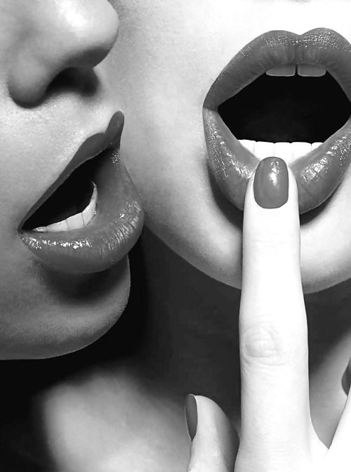 Uñas, uñas, uñas
 #11880755
