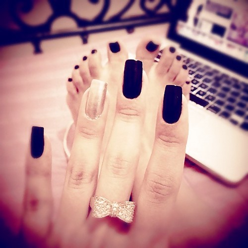 Uñas, uñas, uñas
 #11880837