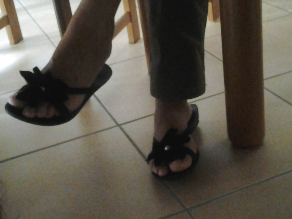 My aunt and cousin's sexy feet... #6002869