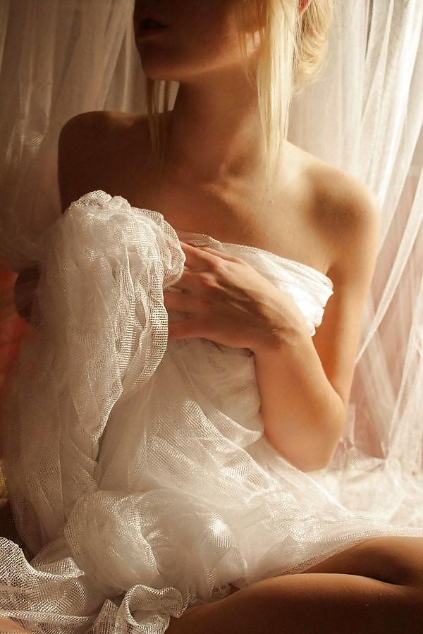 Si ella está aquí, es falsa 61
 #1507694