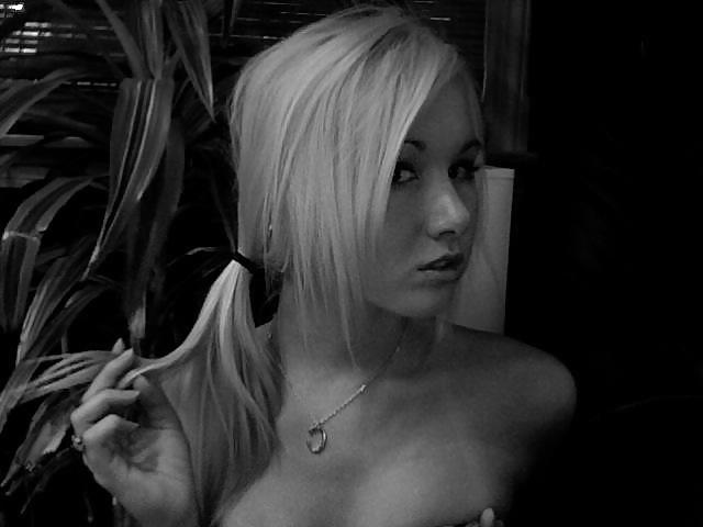 Si ella está aquí, es falsa 61
 #1507705