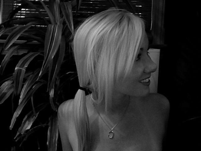 Si ella está aquí, es falsa 61
 #1507734