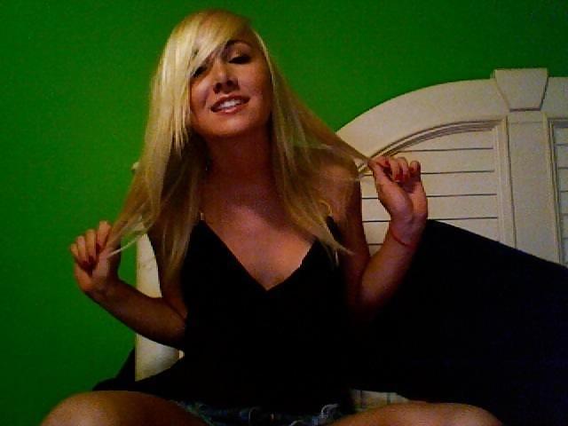 Si ella está aquí, es falsa 61
 #1508005