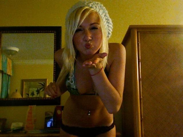 Si ella está aquí, es falsa 61
 #1508050