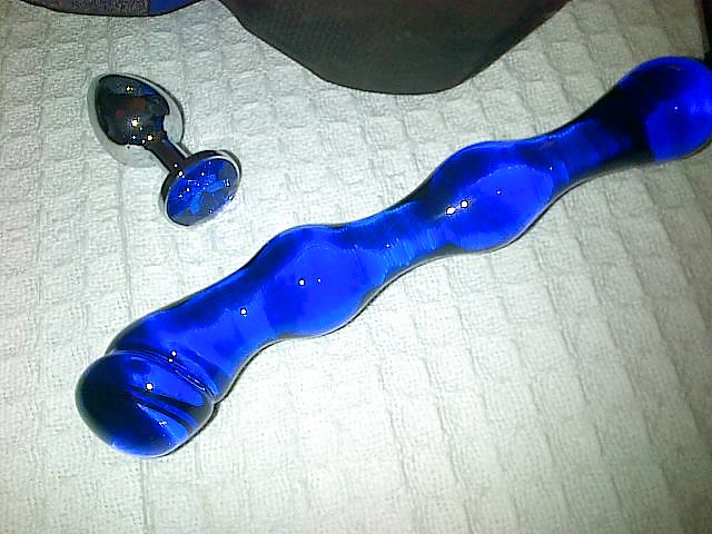 Mi puta atada en botas haciéndome una mamada
 #13865090