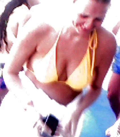 Candid #9300476