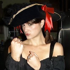 Ex-petite Amie En Costume De Pirate #4906775