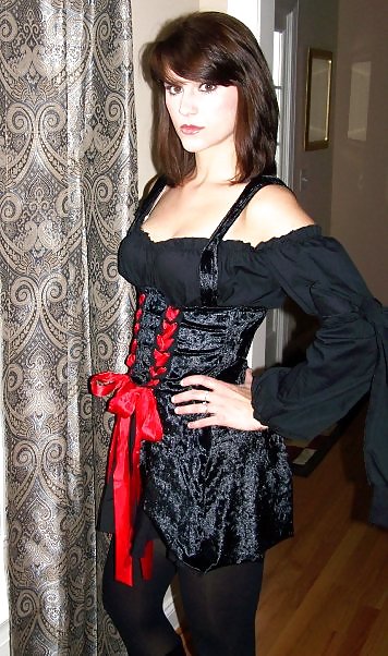 Ex fidanzata in costume da pirata
 #4906786