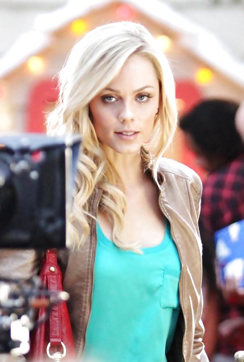 Laura Vandervoort Mega Colllection #2560610