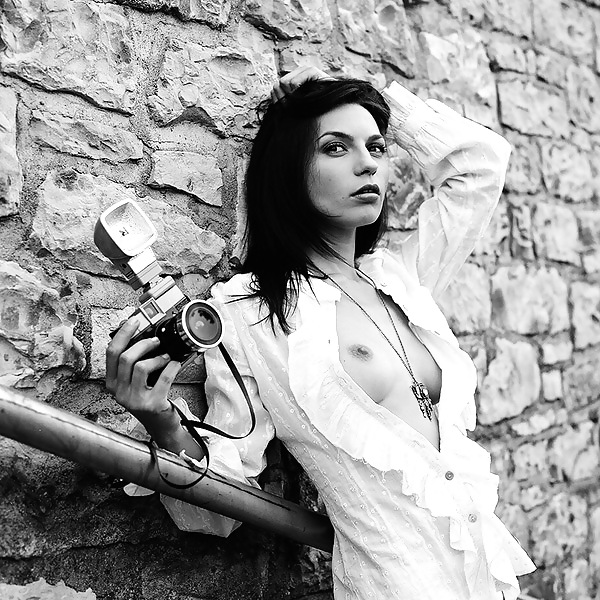 Unlit & White (panpexeso) #9615822