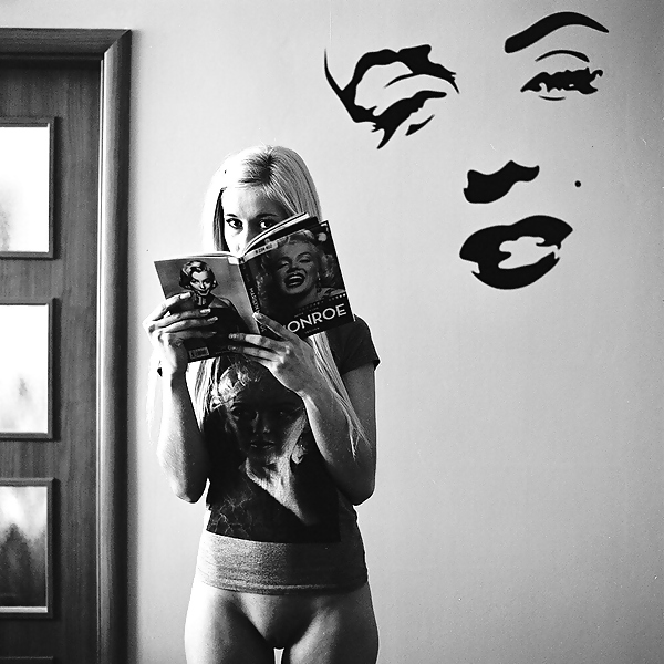 Unlit & White (panpexeso) #9615919