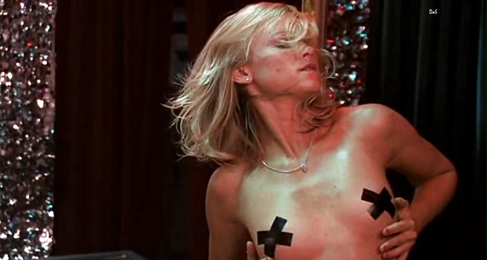 Amy Smart Glamour, Nudes, Caps #3893389