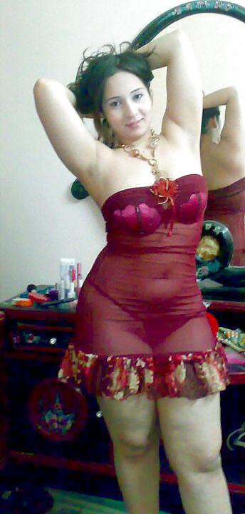 Thick Arab Wife