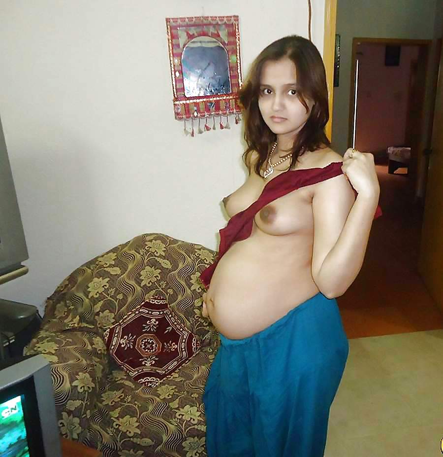 Coppia indiana incinta
 #18257297