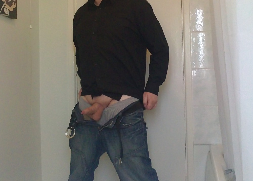 Stripping off naked for you all to enjoy. #4466023